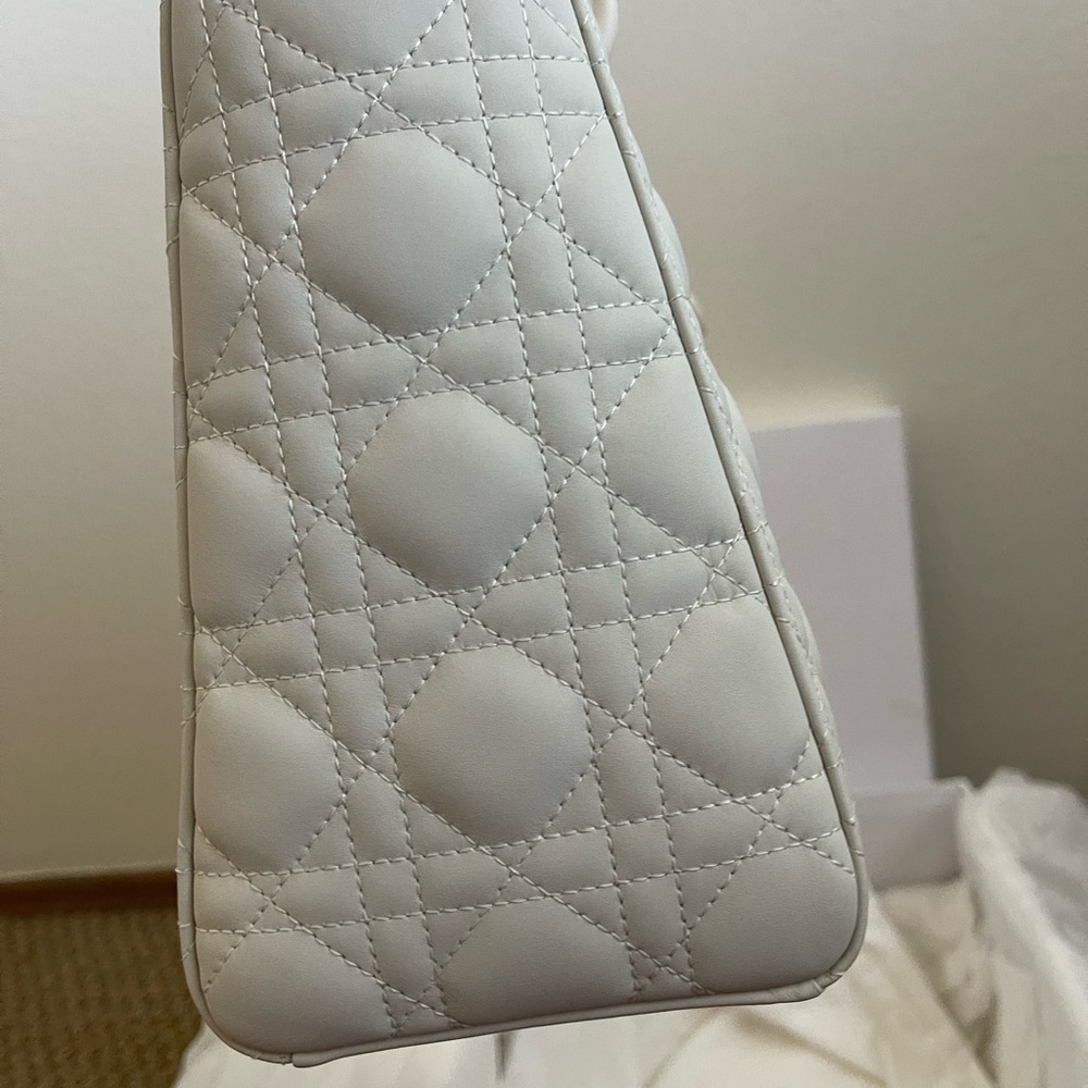 Lady Dior Ultra Matte white medium - Picture 7 of 16